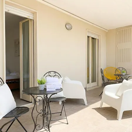 Skygate Airport Terrace Macchie (Bari)